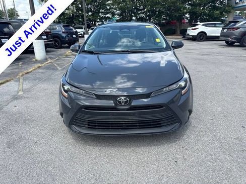 Used 2025 Toyota Corolla LE FWD image 8