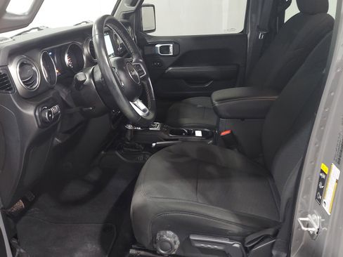 Used 2021 Jeep Wrangler Unlimited Sahara w/ Uconnect 4C Nav & Sound Group AWD/4WD image 14