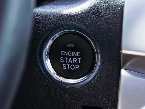 Used 2018 Toyota 4Runner Limited AWD/4WD image 37