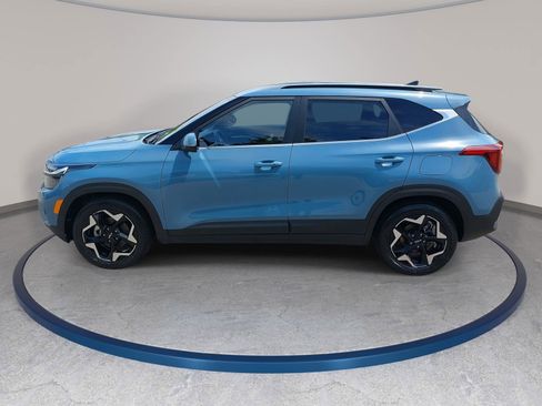 Used 2024 Kia Seltos EX FWD image 8