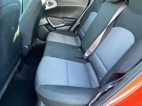 Used 2022 Kia Soul LX FWD image 15