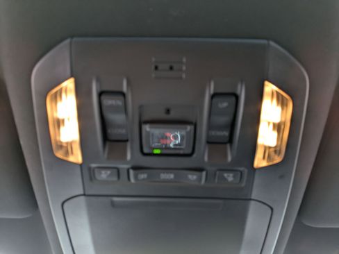 Used 2023 Toyota Highlander XSE AWD/4WD image 14