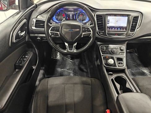 Used 2015 Chrysler 200 Limited w/ Comfort Group FWD image 4
