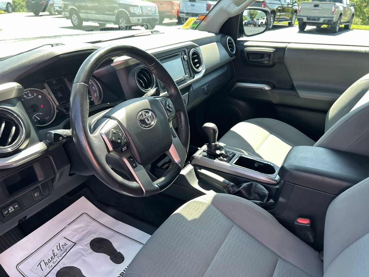 Used 2019 Toyota Tacoma SR5 AWD/4WD image 26