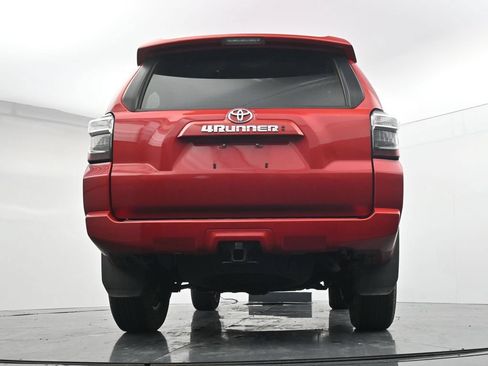 Used 2024 Toyota 4Runner SR5 AWD/4WD image 21