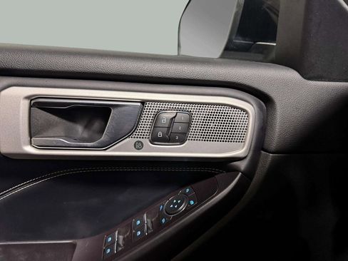 Used 2020 Ford Explorer ST image 10