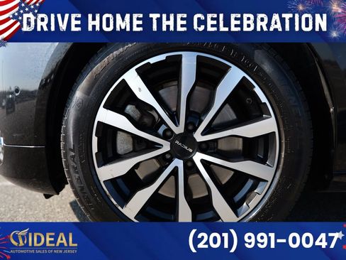 Used 2023 Volvo S90 B6 Plus AWD/4WD image 14