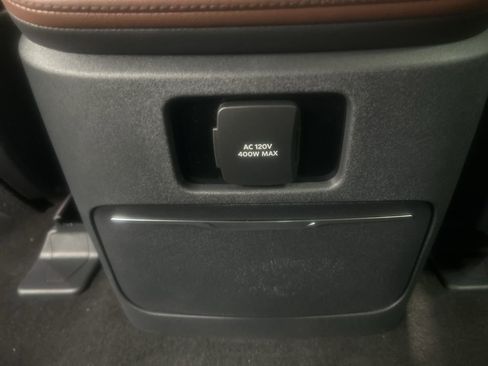 New 2025 Lincoln Navigator Reserve image 30