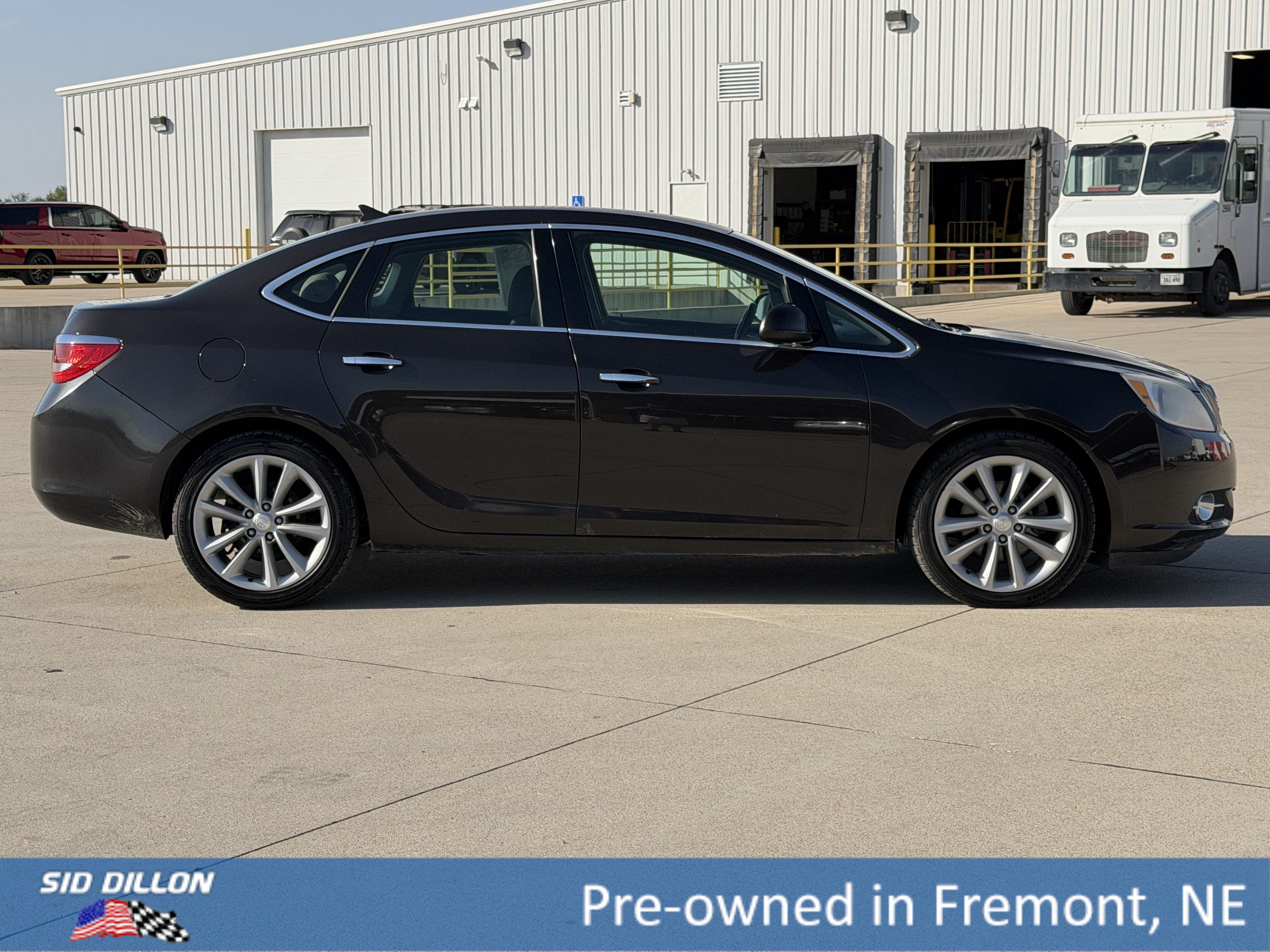 Used 2012 Buick Verano Convenience FWD image 3