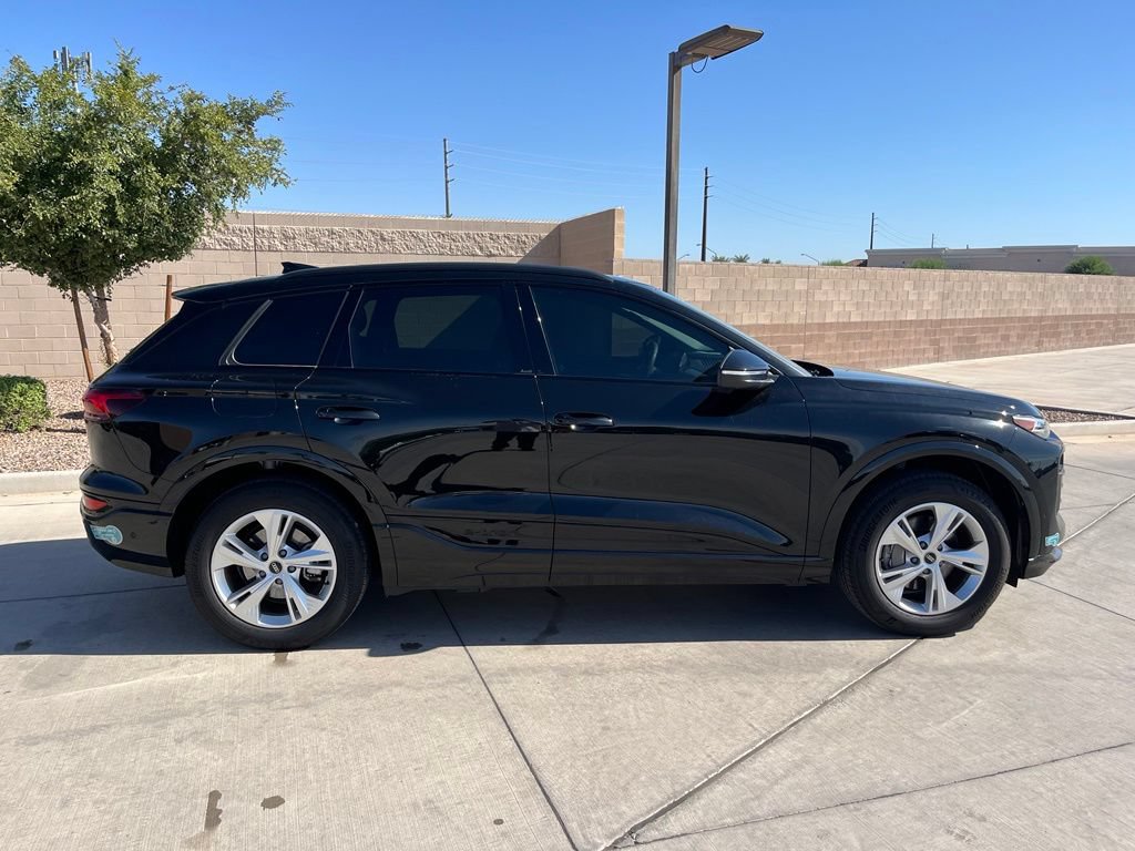 Used 2025 Audi Q6 e-tron Premium Plus w/ Premium Plus RWD image 41