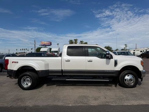 Used 2017 Ford F350 Lariat w/ Lariat Ultimate Package AWD/4WD image 14