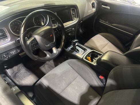 Used 2018 Dodge Charger R/T Scat Pack RWD image 15