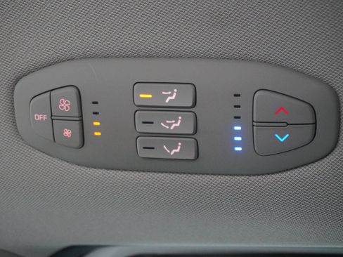 Used 2021 Kia Sedona LX image 23