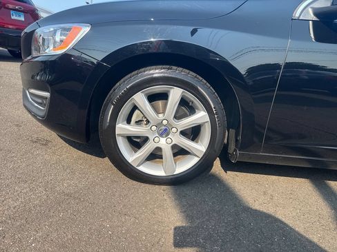Used 2016 Volvo V60 T5 Premier w/ Convenience Package FWD image 27