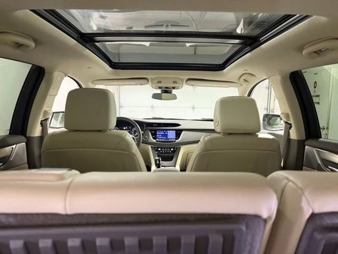 Used 2022 Cadillac XT5 Premium Luxury w/ LPO, Floor Liner Package image 9