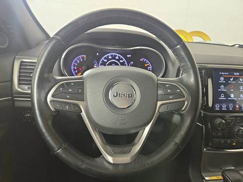 Used 2021 Jeep Grand Cherokee Limited image 14