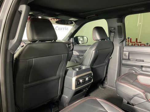 Used 2024 Ford Expedition Limited RWD image 15