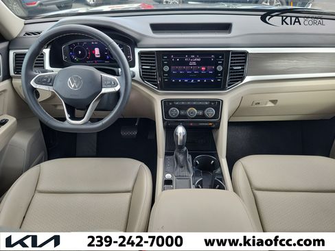 Used 2022 Volkswagen Atlas SE w/ Panoramic Sunroof Package FWD image 16