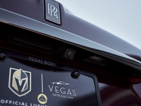 Used 2022 Rolls-Royce Cullinan Black Badge image 12