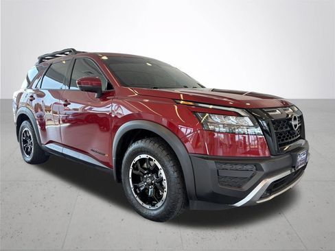 Used 2024 Nissan Pathfinder Rock Creek AWD/4WD image 5