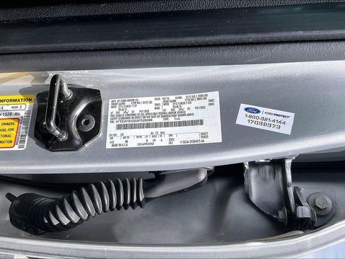 Used 2016 Ford F150 Platinum w/ Equipment Group 701A Luxury AWD/4WD image 33