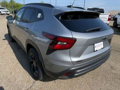 New 2026 Chevrolet Trax LT w/ Driver Confidence Package FWD image 8