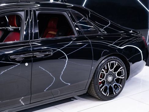 Used 2022 Rolls-Royce Ghost Black Badge AWD/4WD image 15