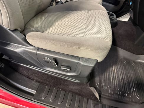 Used 2017 Ford F150 XLT w/ Equipment Group 302A Luxury AWD/4WD image 13