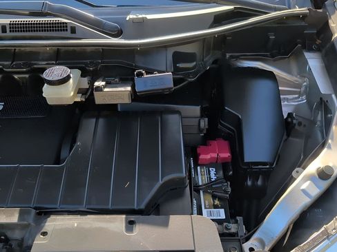 Used 2011 Nissan Quest S image 41