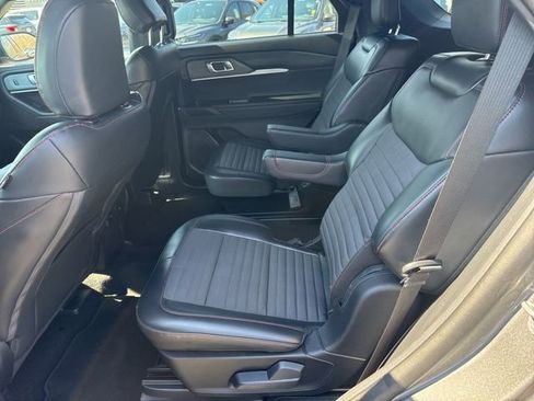 Certified 2025 Ford Explorer ST-Line AWD/4WD image 13