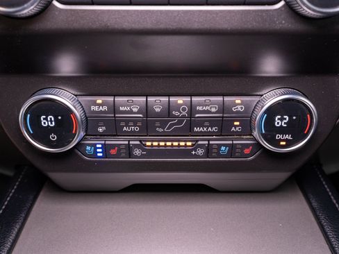 Used 2019 Ford Expedition Max XLT w/ Equipment Group 202A RWD image 21