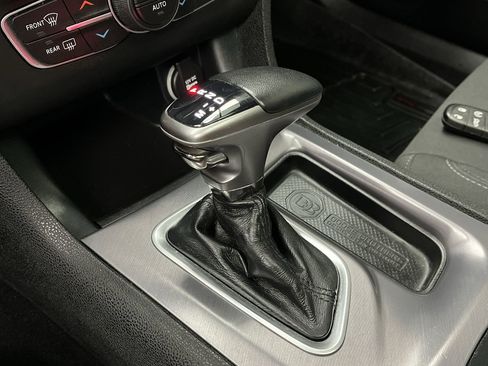 Used 2019 Dodge Charger R/T w/ Performance Handling Group image 22