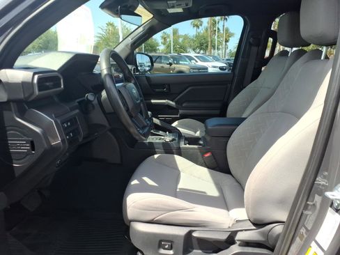 Certified 2024 Toyota Tacoma SR5 AWD/4WD image 15