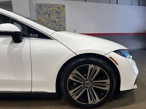 Used 2022 Mercedes-Benz EQS 450+ Sedan image 59