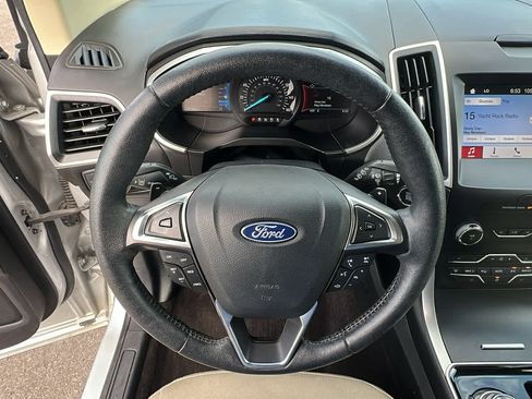Used 2019 Ford Edge SEL w/ Convenience Package AWD/4WD image 18
