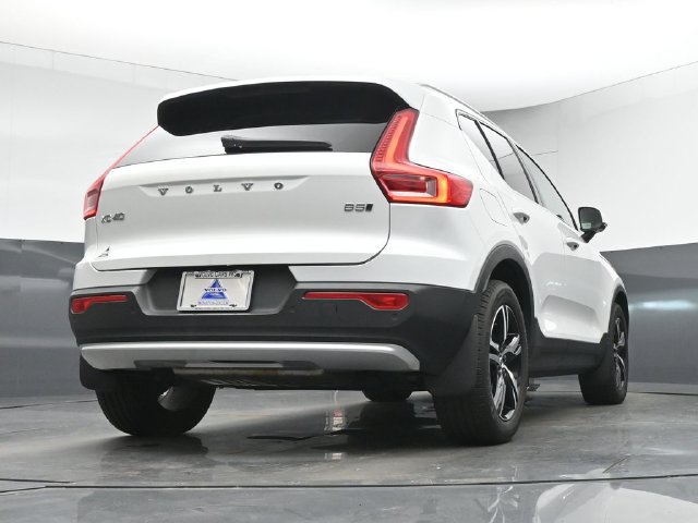 Used 2023 Volvo XC40 B5 Plus w/ Driver Assist Package AWD/4WD image 16