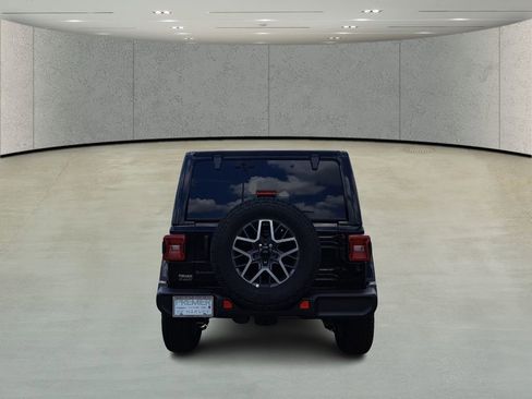 New 2025 Jeep Wrangler Unlimited Sahara AWD/4WD image 7