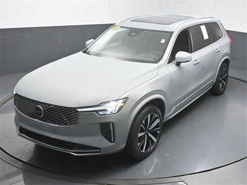 Certified 2025 Volvo XC90 B6 Core w/ Protection Package image 43