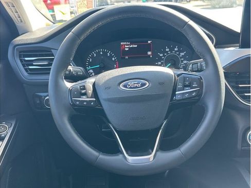 Used 2022 Ford Escape SEL AWD/4WD image 16