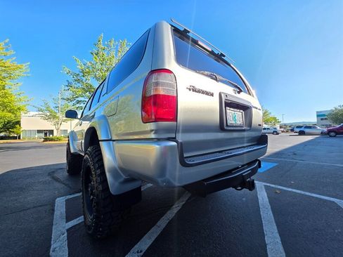 Used 2000 Toyota 4Runner Limited AWD/4WD image 11