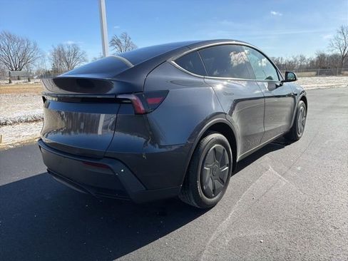 Used 2026 Tesla Model Y 2WD image 5