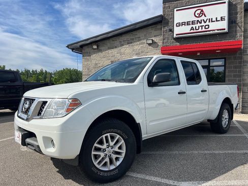 Used 2015 Nissan Frontier SV w/ SV Value Truck Package AWD/4WD image 1