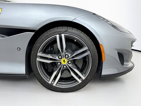 Certified 2020 Ferrari Portofino image 28