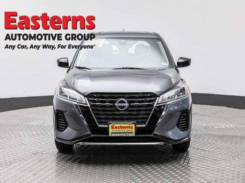Used 2024 Nissan Kicks S FWD image 2