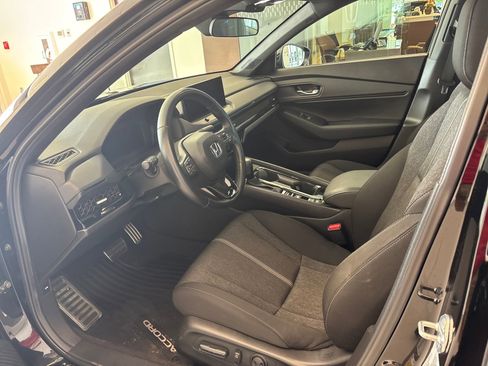 Used 2024 Honda Accord Sport image 11