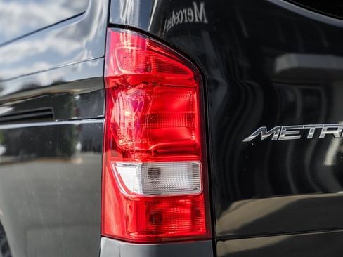 Used 2018 Mercedes-Benz Metris Passenger image 7