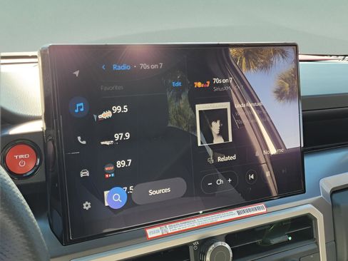 Certified 2025 Toyota Tacoma TRD Off-Road image 17