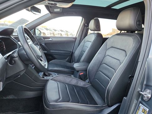 Used 2023 Volkswagen Tiguan SEL R-Line image 13