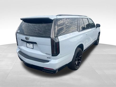 Used 2026 Cadillac Escalade ESV Sport w/ LPO, ONYX Package AWD/4WD image 5