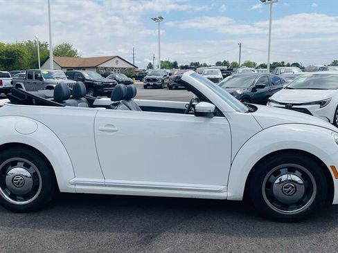 Used 2016 Volkswagen Beetle 1.8T Denim FWD image 2
